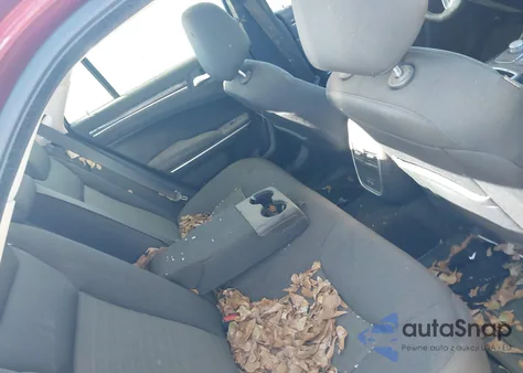 2020 Chrysler 300 Touring z USA, uszkodzony, nr VIN 2C3CCAAG9LH201079